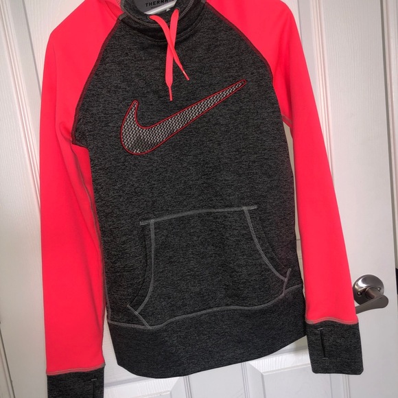 NIKE- high neck thermal hoodie with Thumb holes - Picture 1 of 7